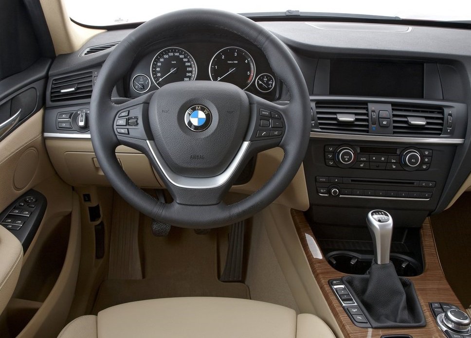BMW X3 фото интерьер