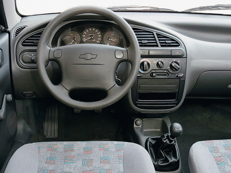Chevrolet Lanos фото интерьер