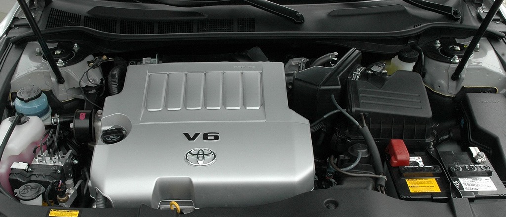 Toyota Camry фото двигатель